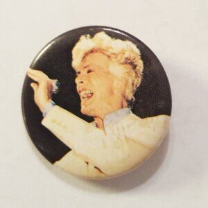 DAVID BOWIE Button Pinback 1983 Modern Love Vintage Badge New Wave